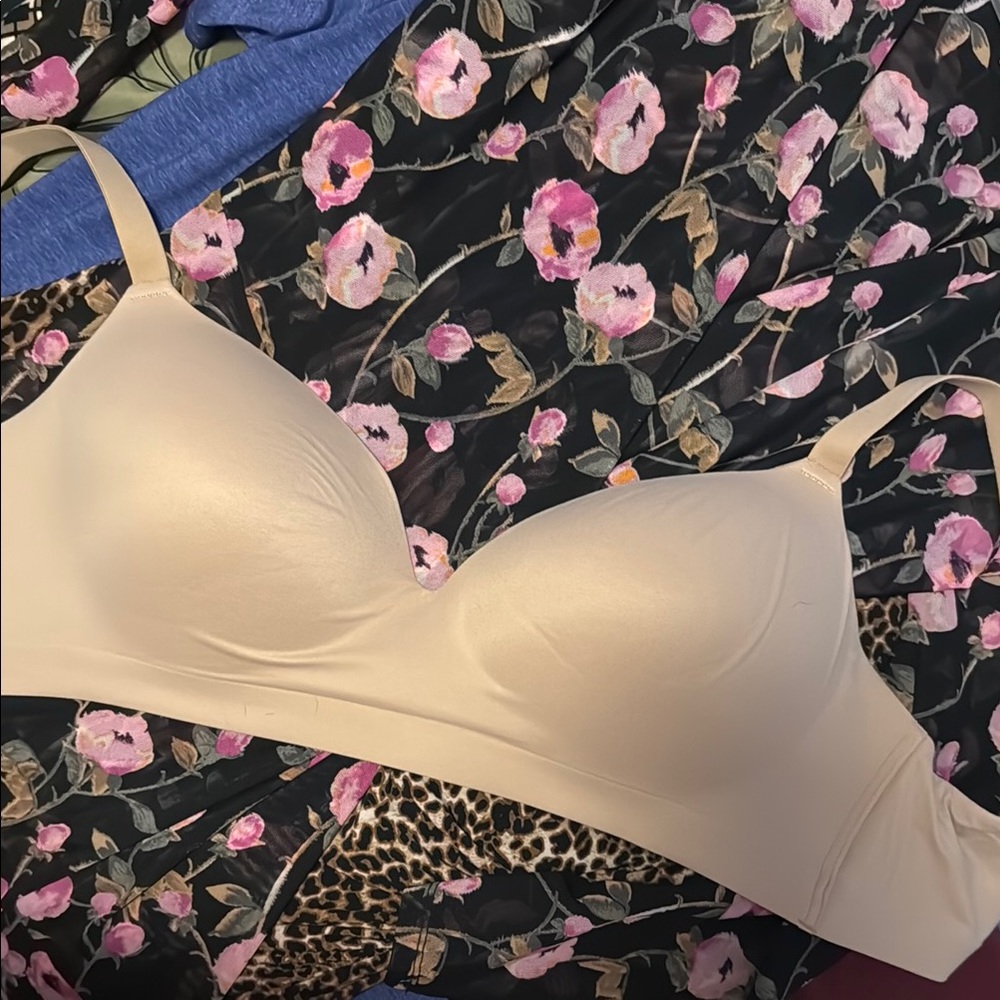 Soma Enbliss wireless bra